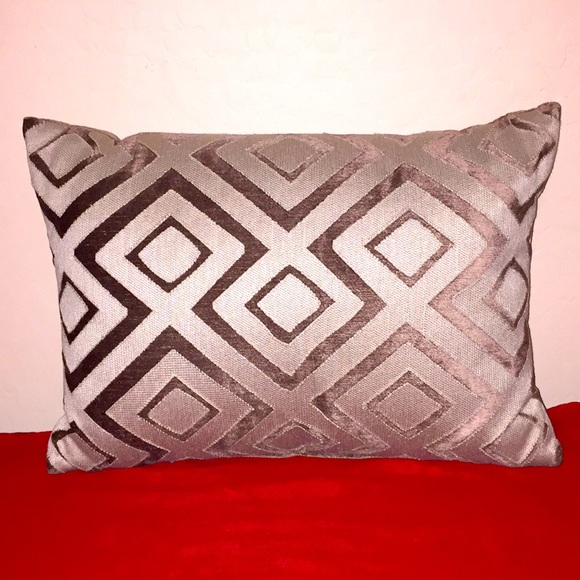 🆕 World Market Lumbar Pillows (Set of 2) - Picture 4 of 10